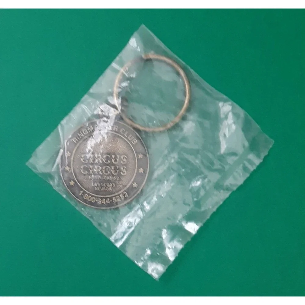 MGM Grand Casino Circus Circus Las Vegas keyring Lot of 2 New metal